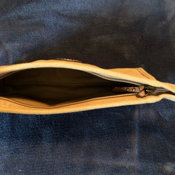 UF Gator Messenger Bag - Picture 5 of 6